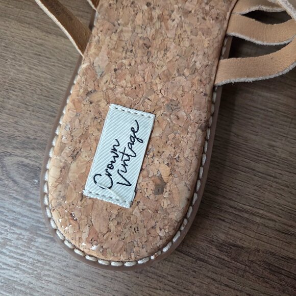 NEW W/O BOX CROWN VINTAGE LEATHER UPPER CORK FOOTBED TOE RING SANDALS 9.5 WMN - Picture 6 of 16